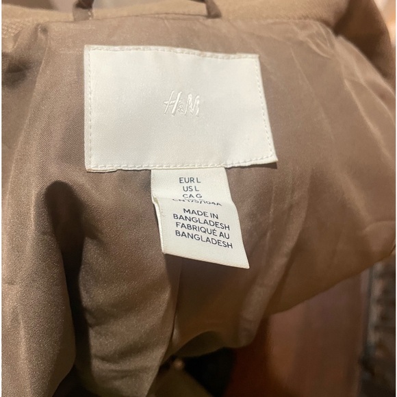 H&M Long Camel-Colored,brown, tan,beige Robe style Coat w adjustable belt,Large - Picture 6 of 7